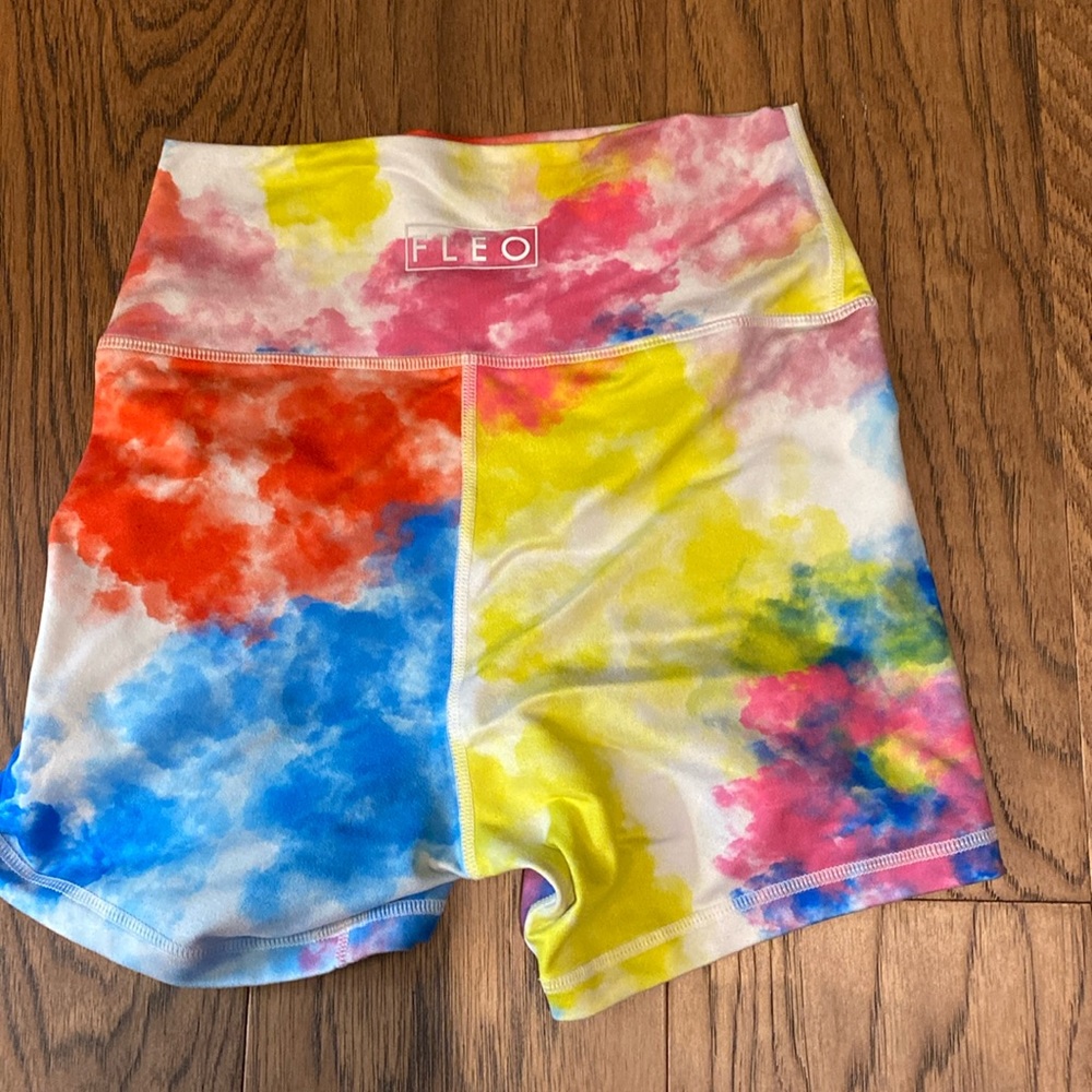EUC small fleo shorts